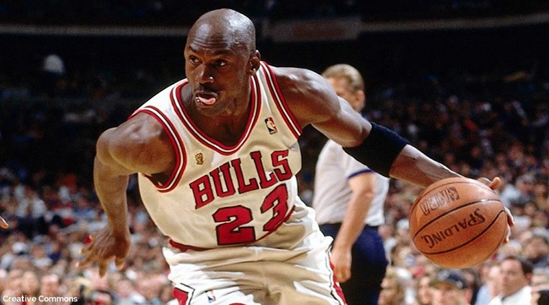 Huyền thoại bóng rổ số một của NBA